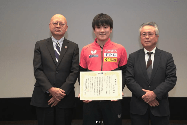 張本智和揚言明年帶領日本爭取世乒賽團體冠軍。 張本智和IG