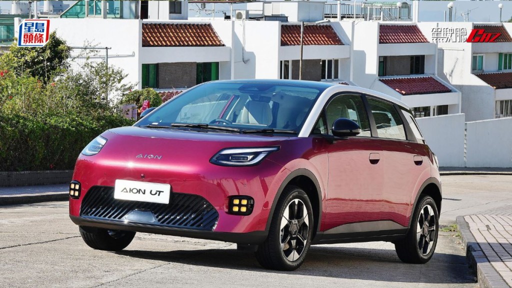 廣汽埃安(GAC AION)全新AION UT五門五座位電動揭背小車壓軸登場，「一換一」售$142,800。