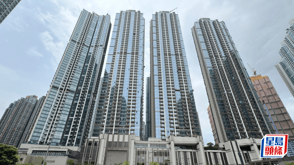 凱柏峰單日沽15伙 套現逾1.34億 呎價高見2.06萬