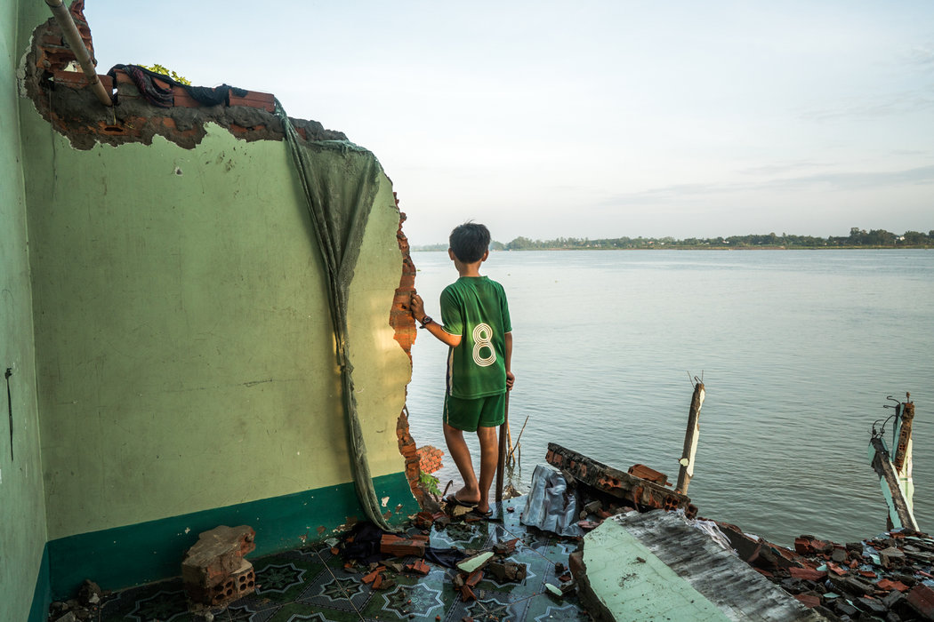 《流沙》系列，2017。在《國家地理》的一次任務中，沈綺穎調查了全球可用沙的枯竭。