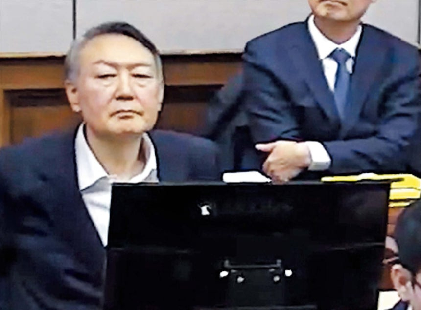 2日前に起訴状を変更された被告人・尹錫悦、結審公判で弁護団がフィリバスタ..