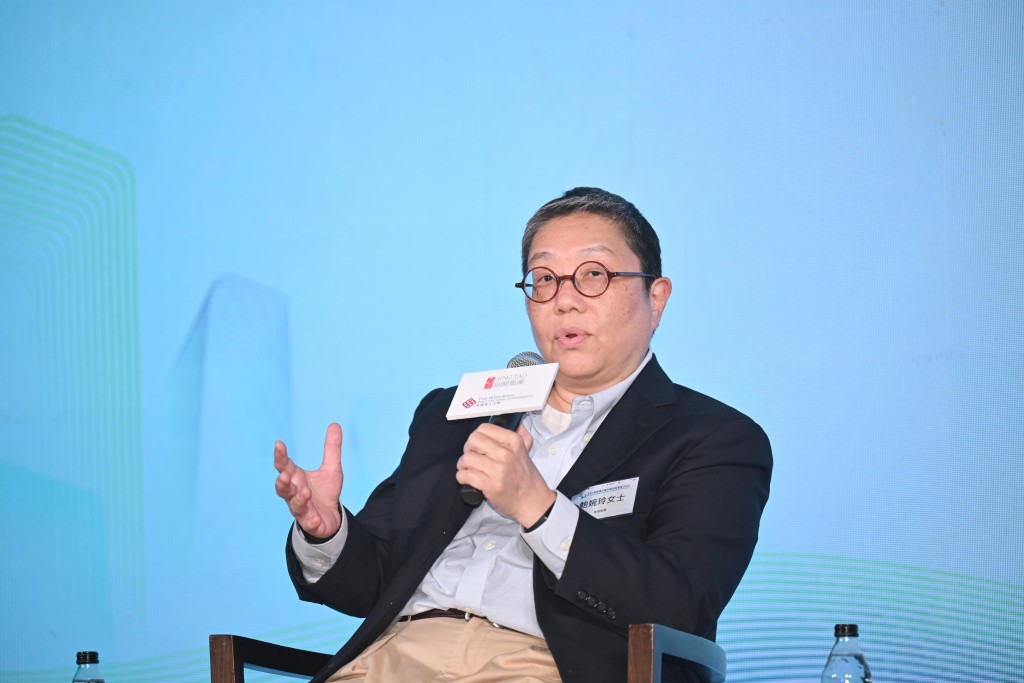 鮑婉玲表示,氣候數據量極其龐大,必須依靠機器學習與AI才能有效處理。 鮑婉玲表示,氣候數據量極其龐大,必須依靠機器學習與AI才能有效處理。