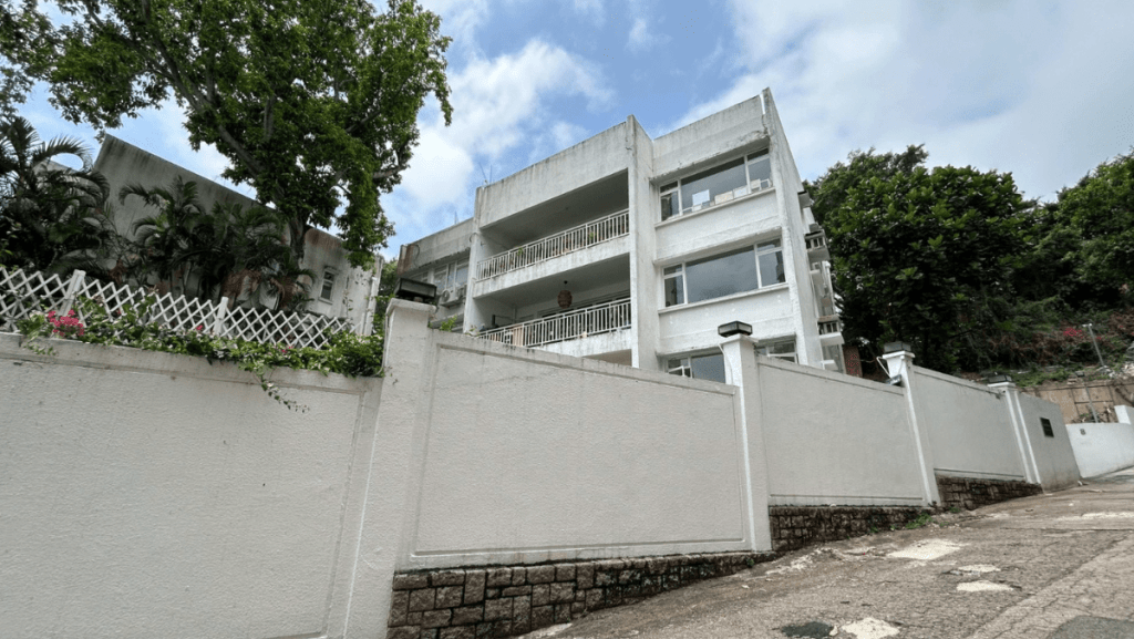 紀惠集團上月初以約3.1億售出赤柱灘道8號物業。 紀惠集團上月初以約3.1億售出赤柱灘道8號物業。