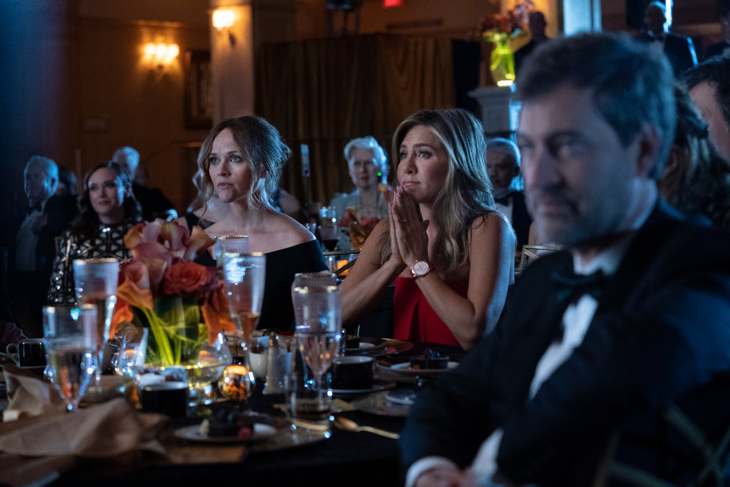 威瑟斯彭和安妮斯顿在《早间新闻》中。