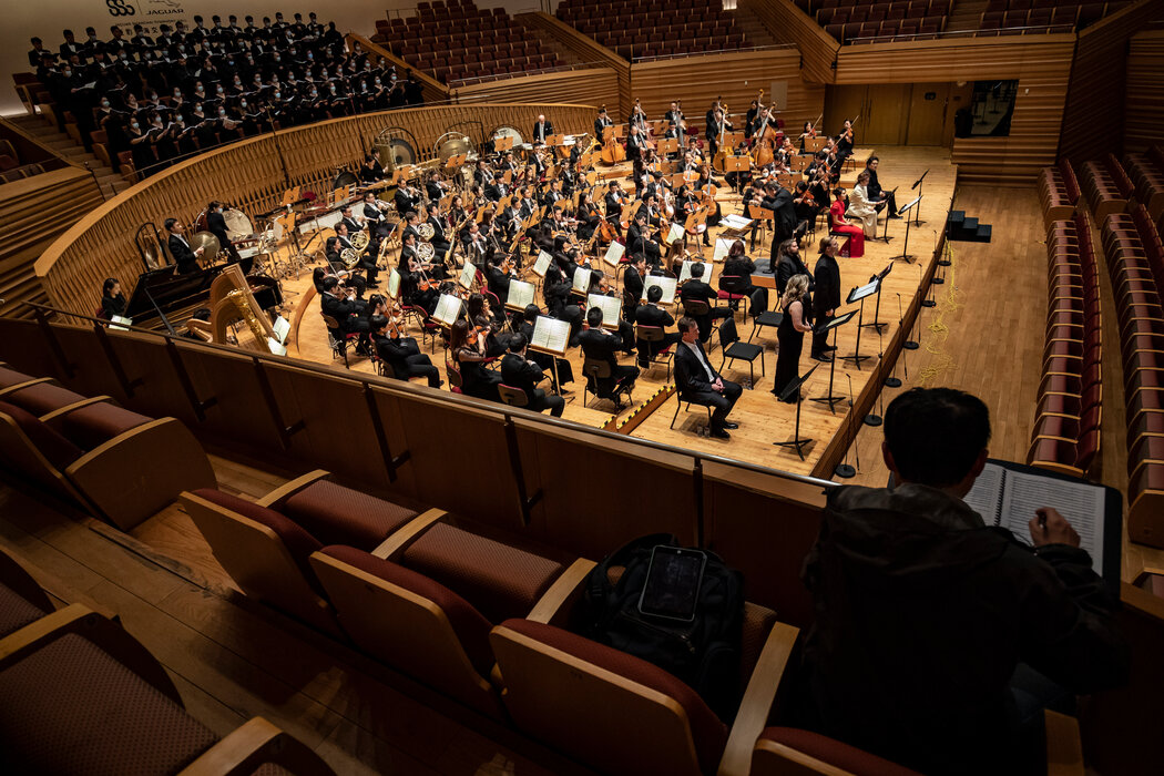 在刚宣布上海交响乐团与纽约爱乐乐团的合作项目《上海!上海!》时,它曾被誉为中美两国关系日益紧张之际文化交流力量的标志。