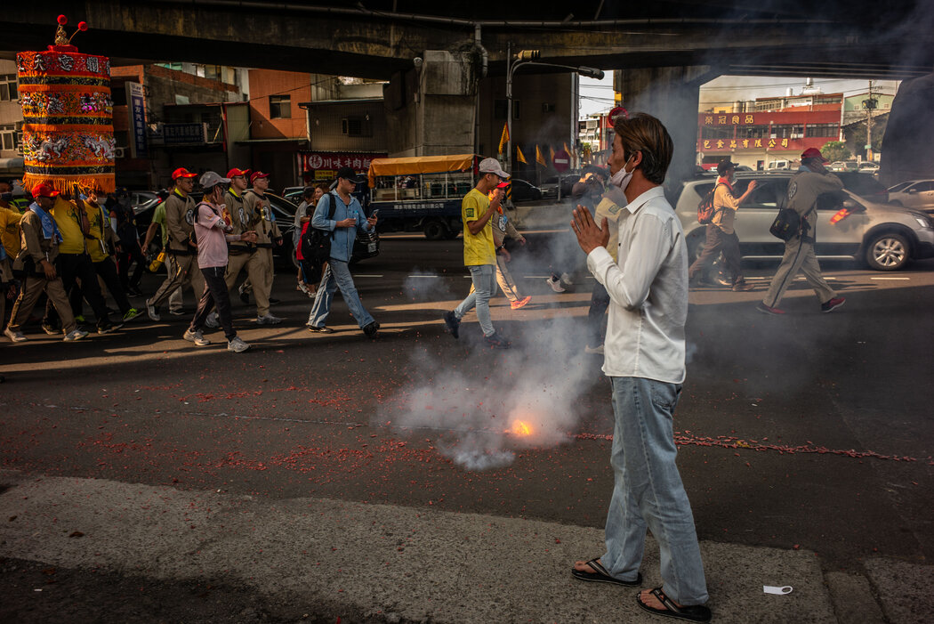 大甲进香队伍从台湾中西部沿海的台中市开始。