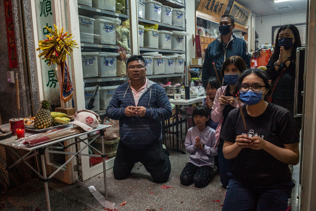 进香路线上的景色。许多台湾人说,他们对自己拥有选择多种信仰的权利感到自豪,特别是这与临近的中国大陆对宗教的严格控制形成鲜明对比。