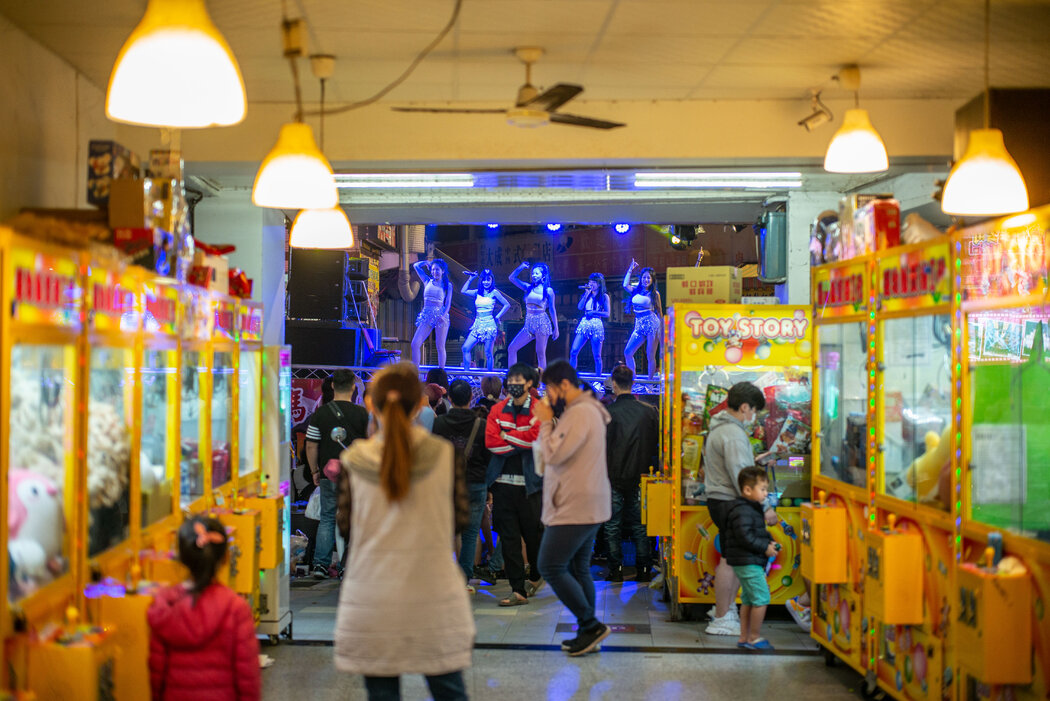 舞团是进香的特色之一。