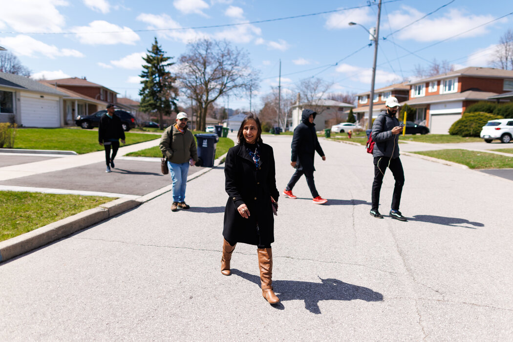 新民主黨候選人奈拉·賽義德在唐谷北區競選。
