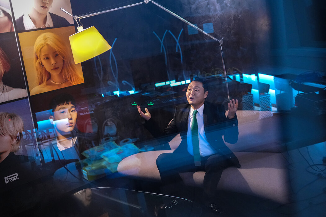 2022年,鸟叔在首尔接受了《纽约时报》关于《江南Style》十周年的采访。