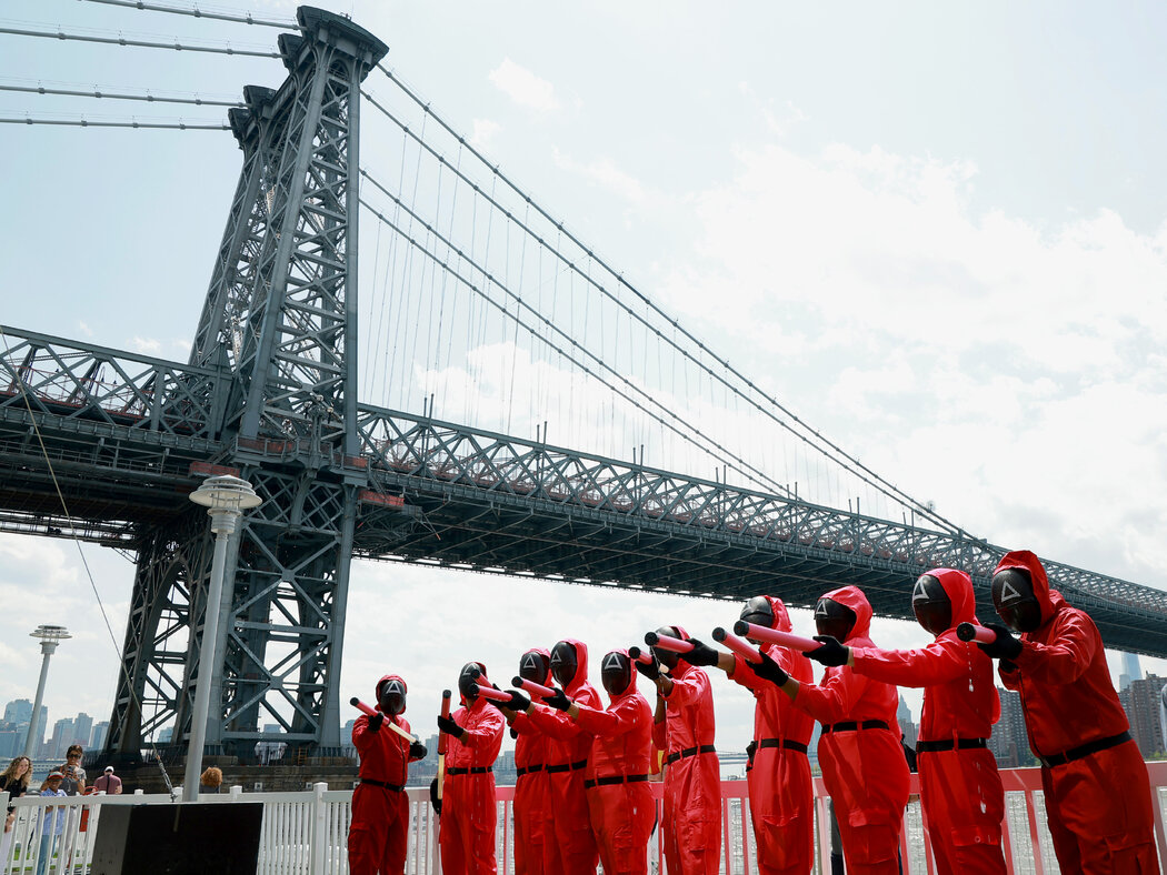 周五,在布鲁克林举办的一场《鱿鱼游戏》第三季宣传活动。