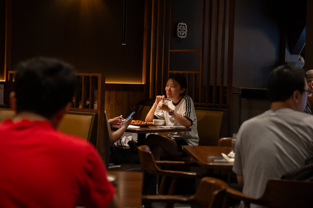 北味轩这样的餐厅主要面向的是离开中国不久的年轻食客。