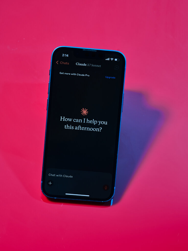 Anthropic的Claude聊天机器人在消费者中越来越受欢迎。有些人为使用聊天机器人每月支付超过100美元。
